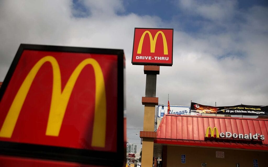 Mcdonalds Advertising Signage Design